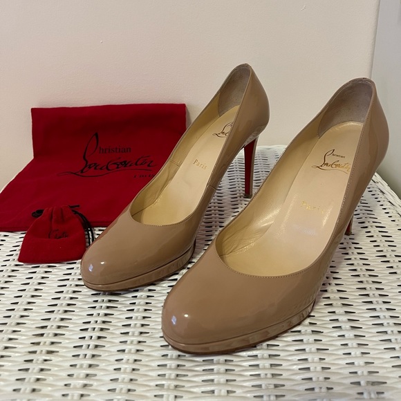 SOLD Christian Louboutin patent round toe heels - Picture 1 of 7